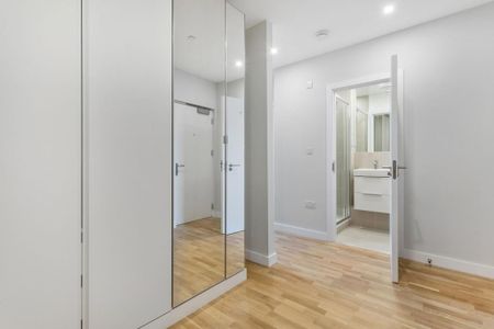 Flat to rent - Photo 2