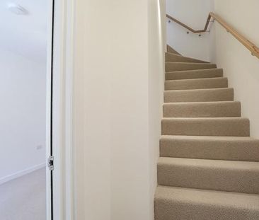 2 bedroom townhouse to rent - Photo 3