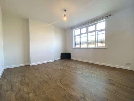 Shelson Parade, Ashford Road, Feltham, TW13 - Photo 4