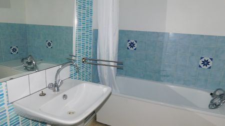 Location Appartement 1 pièce 32m² VILLERS LES NANCY 54600 - Photo 2