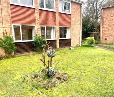 2 bedroom maisonette to rent - Photo 2