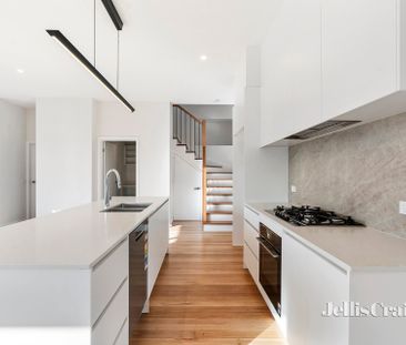 1/68 St James Road, Heidelberg - Photo 2