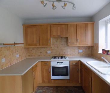 3 bedroom terraced house to rent - Photo 3