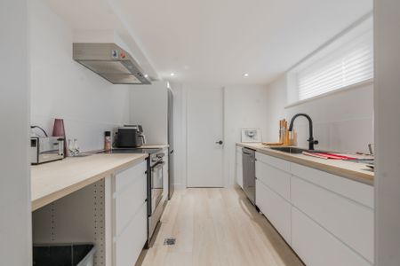 For Lease - 44 Robertsfield Crescent Unit# Bsmt, Toronto, Ontario - Photo 4