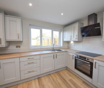 3 bed House - Terraced for Rent - Photo 6