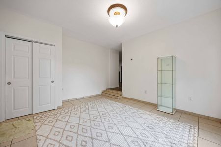 285 Elgin Street, Unit 6, Sarnia, ON N7T 5B5 - Photo 3