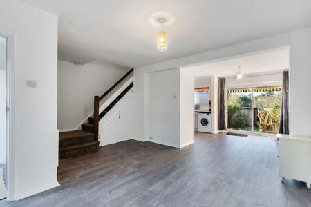 3 bedroom terraced house to rent - Photo 3