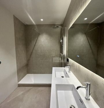 Appartement • Cordeliers-Célestins-Bourse - Photo 4
