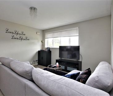 Ashley Road, Woking - 1 bedroomProperty for lettings - Seymours - Photo 2