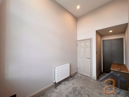 To Let – Promenade, Southport – Amazing Views of Marine Lake - Photo 2