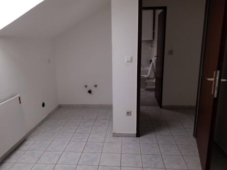 Gut aufgeteilte 1-Zimmerwohnung im Dachgeschoss - Photo 5