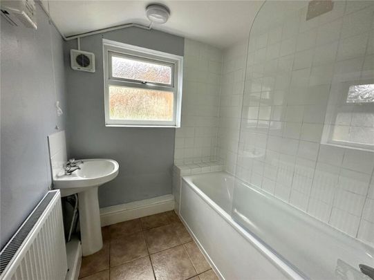 3 bed Terraced House, - Photo 1