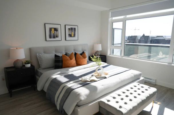 Cloveris Apartments — 1 Bedroom + Den - Photo 1
