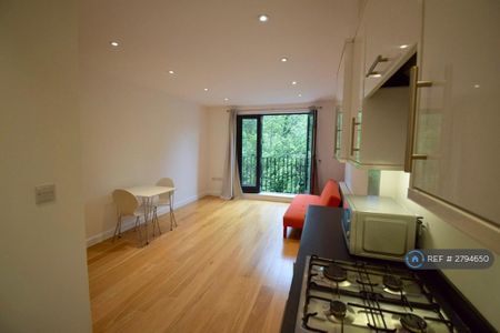 1 bedroom flat to rent - Photo 3