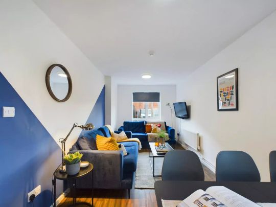 4 Bedroom House - Photo 1