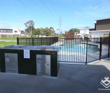 4 br Townhouses next door to Sunnybank Hills State School - Photo 3