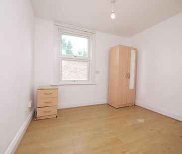4 bedroom terraced house to rent - Photo 5