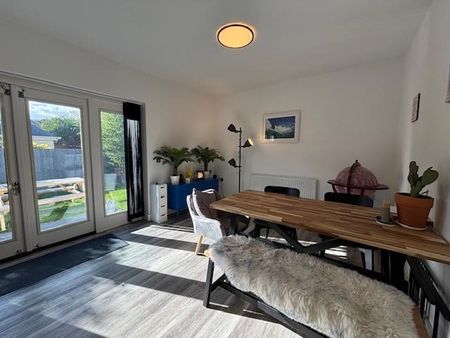 2 bedroom detached house to rent - Photo 3