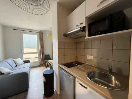 Location Appartement 1 pièce 16m² FRANQUEVILLE ST PIERRE 76520 - Photo 3