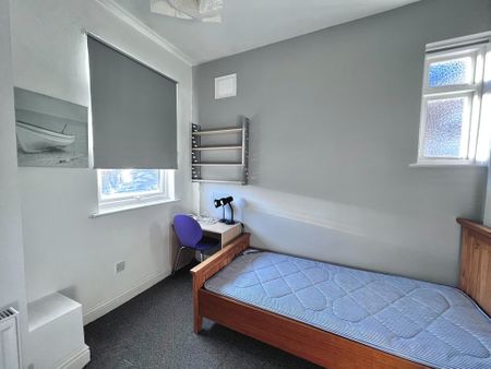 4 bedroom townhouse to rent - Photo 4