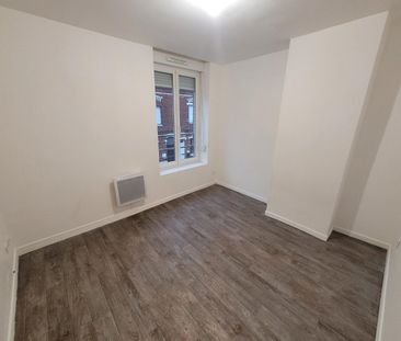 Location Appartement 4 pièces 70m² ARMENTIERES 59280 - Photo 4