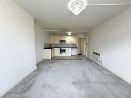 Studio to rent - Photo 3