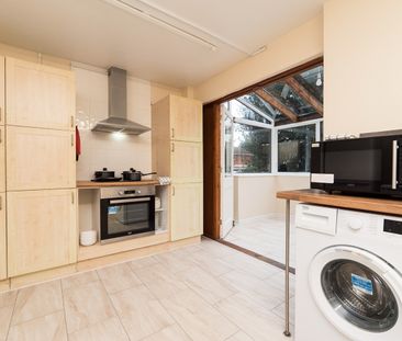 Room in a Shared House, Bulmershe Road, RG1 - Photo 6