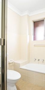 Newly Updated, Sun-Filled, Modern And Spacious Two Bedroom Apartment In The Heart Of Lakemba - Photo 4