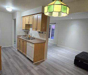 For Lease - 3475 Angel Pass Drive, Mississauga, Ontario - Photo 6