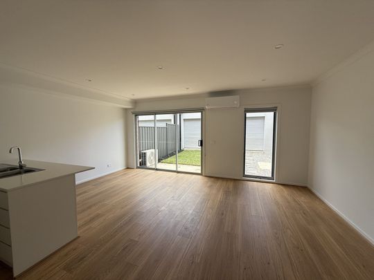 For private inspections please email catie@sweeneyea.com.au. - Photo 1