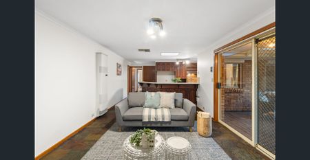 Beachside Family Entertainer with Workshop - Photo 2