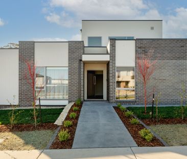 Spacious 4 Bedroom Townhouse - Photo 6