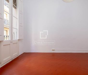 Barcelona, Catalonia 08012 - Photo 3