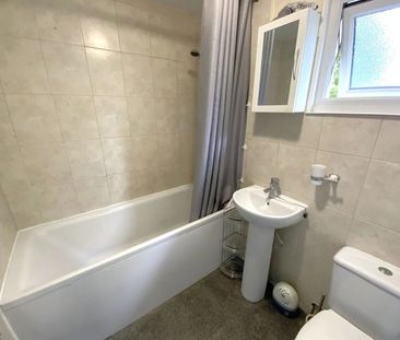 Bourne Walk, Rowley Regis, B65 8NR - Photo 3