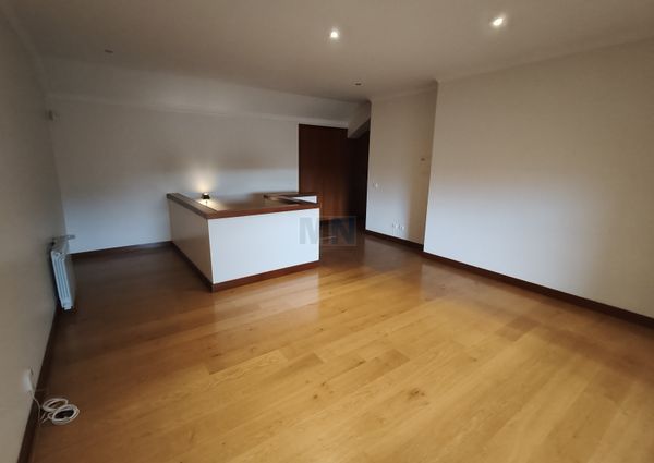 Apartamento T5 em Coimbra