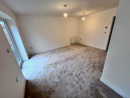 3 bedroom end of terrace house to rent - Photo 3
