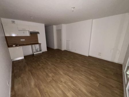 Location Appartement 3 pièces 59m² LES SORINIERES 44840 - Photo 2