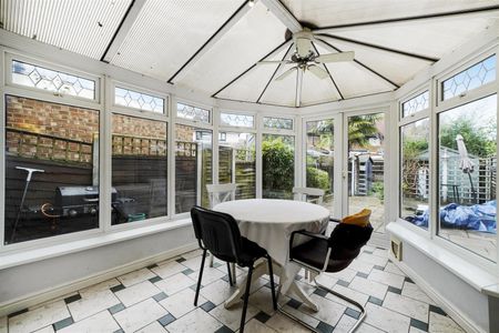 Semi-Detached House To Let - Photo 2