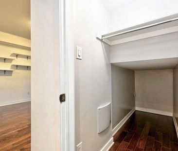 For Lease - 13 Oak Street, Toronto, Ontario - Photo 3