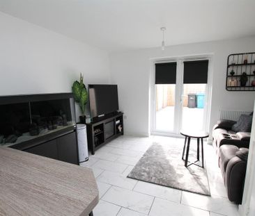 2 bedroom detached house to rent - Photo 4