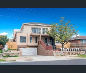 2/46 Margot Street, Chadstone, Vic 3148 - Photo 2