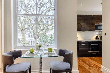 Garden House, Kensington Gardens Square, Bayswater, London, W2 - Photo 4