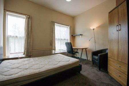 3 bedroom terraced house to rent - Photo 4