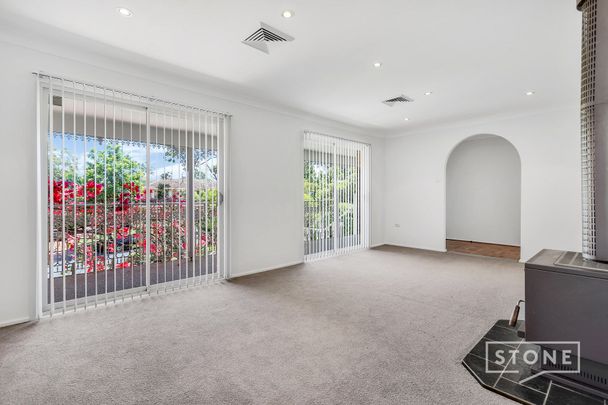 Immaculate family home in Cherrybrook Tech catchment - Photo 1