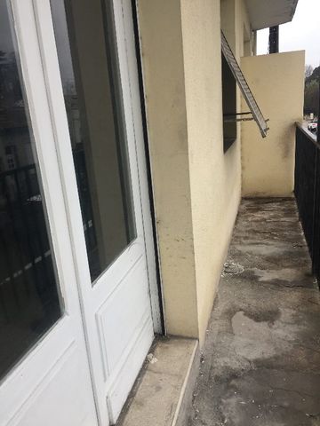 Location Appartement 2 pièces 51m² LIBOURNE 33500 - Photo 4