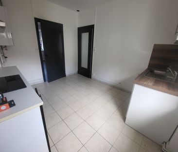 Location Appartement 4 pièces 83m² VALENCIENNES 59300 - Photo 5