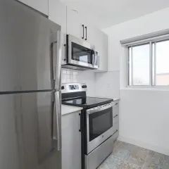 1 room apartment of 68m² in Montreal - Photo 2
