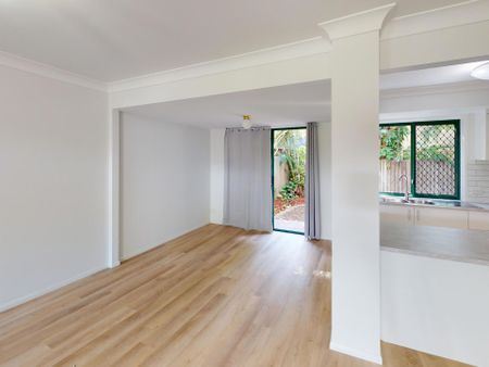 5/3 Karri Court, Burleigh Heads QLD - Photo 3