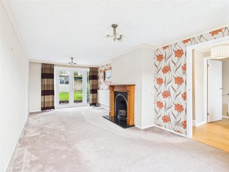 3 bedroom detached house to rent - Photo 2