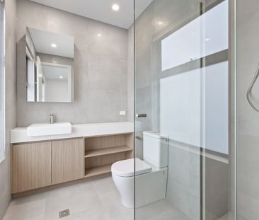 AS NEW TOWNHOUSE - MODERN STYLE LIVING - Photo 6